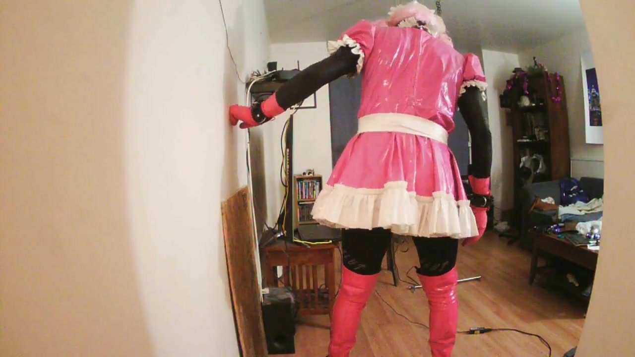 Sissy Slut legato e imbavagliato
